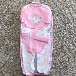 NEW Girls Infant 7pc Layette-Bodysuit, Onesie, Mittens, Bib, Cap & Mesh Bag 6-9M